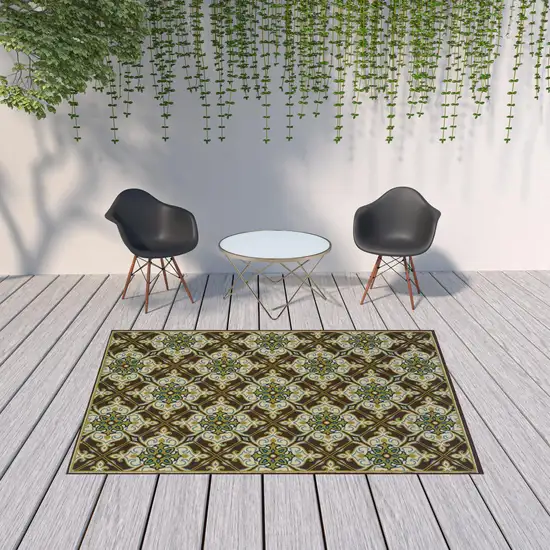 6' X 9' Brown Floral Stain Resistant Indoor Outdoor Area Rug Photo 2