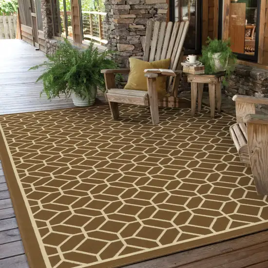 6' X 9' Brown Geometric Stain Resistant Indoor Outdoor Area Rug Photo 5