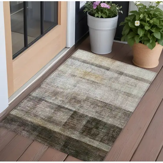 3' X 4' Brown Ombre Washable Non Skid Indoor Outdoor Area Rug Photo 1