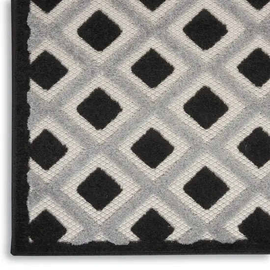 2' X 6' Black And White Gingham Non Skid Indoor Outdoor Runner Rug Photo 3