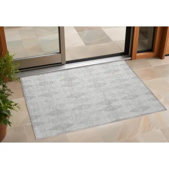 Gray Geometric Washable Non Skid Indoor Outdoor Area Rug Photo 1