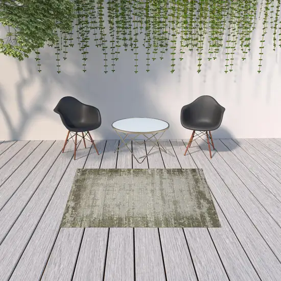 5' X 8' Green Abstract Stain Resistant Indoor Outdoor Area Rug Photo 3