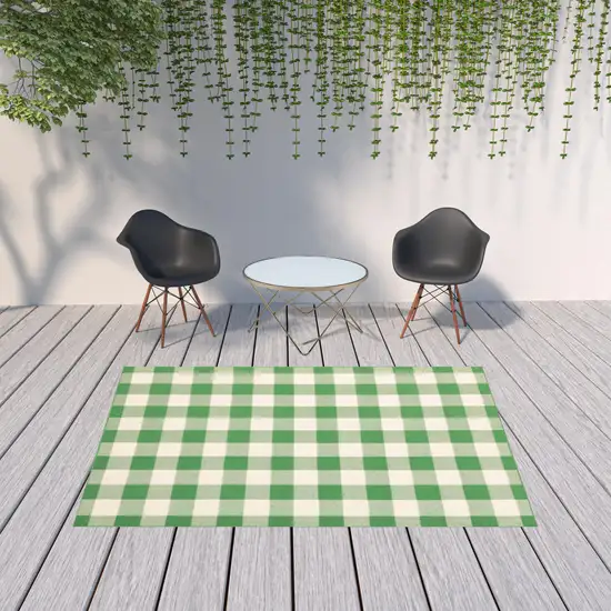 6' X 9' Green Geometric Stain Resistant Indoor Outdoor Area Rug Photo 2