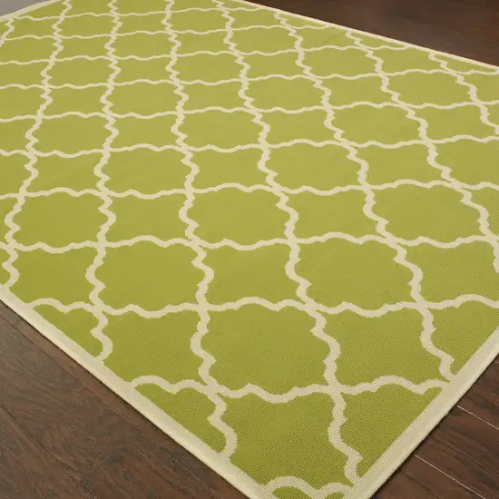 3' X 5' Green Geometric Stain Resistant Indoor Outdoor Area Rug Photo 4