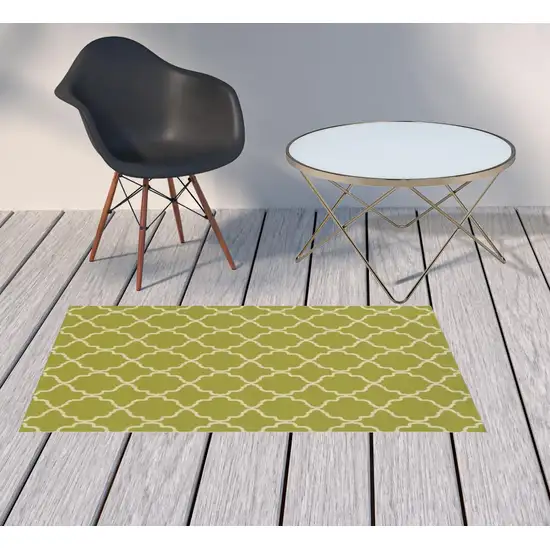 3' X 5' Green Geometric Stain Resistant Indoor Outdoor Area Rug Photo 2