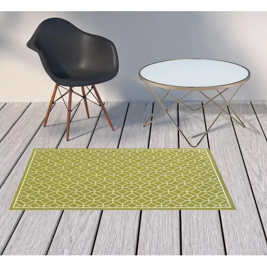 3' X 5' Green Geometric Stain Resistant Indoor Outdoor Area Rug Photo 2