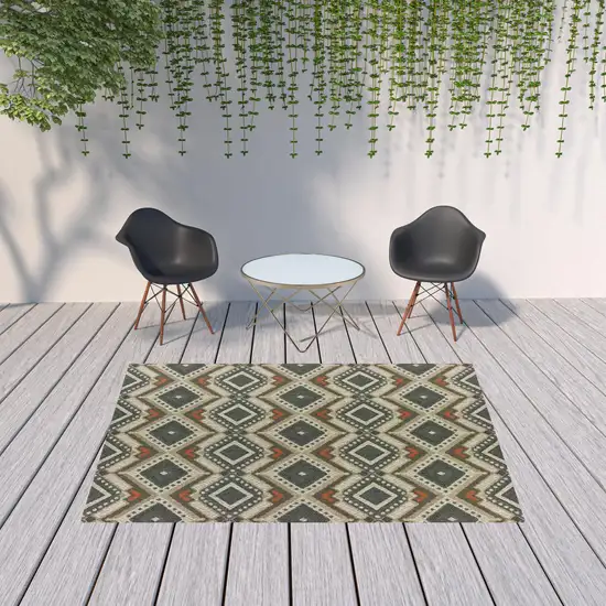 6' X 9' Grey Geometric Stain Resistant Indoor Outdoor Area Rug Photo 2