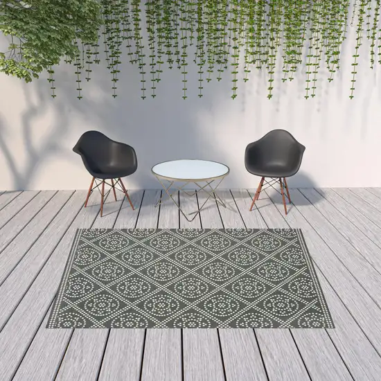 6' X 9' Grey Geometric Stain Resistant Indoor Outdoor Area Rug Photo 2