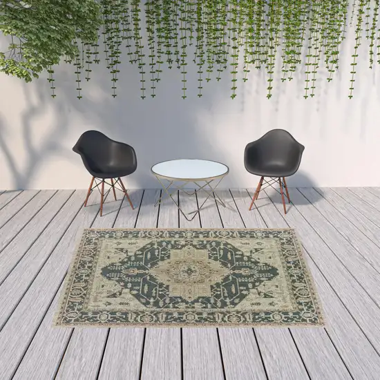 6' X 9' Grey Oriental Stain Resistant Indoor Outdoor Area Rug Photo 3