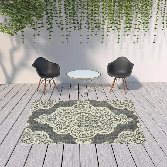 6' X 9' Grey Oriental Stain Resistant Indoor Outdoor Area Rug Photo 2