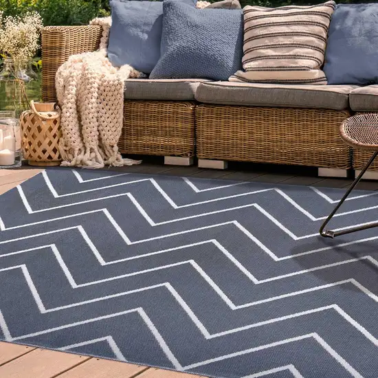 3' X 5' Grey Waves Stain Resistant Indoor Outdoor Area Rug Photo 7