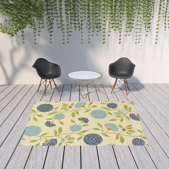 6' X 9' Ivory Floral Stain Resistant Indoor Outdoor Area Rug Photo 2