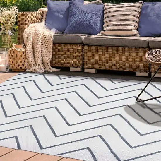 3' X 5' Ivory Waves Stain Resistant Indoor Outdoor Area Rug Photo 6