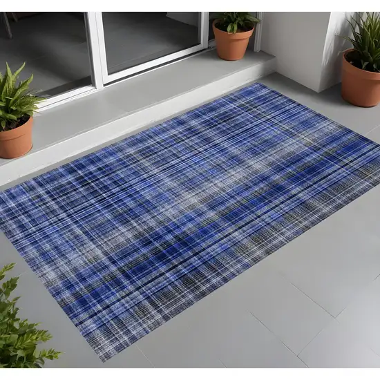 3' X 4' Navy Blue Plaid Washable Non Skid Indoor Outdoor Area Rug Photo 1