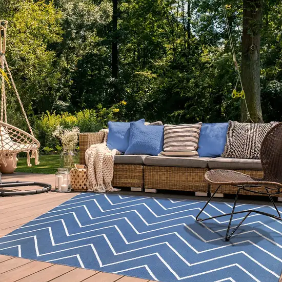 5' X 7' Navy Blue Waves Stain Resistant Indoor Outdoor Area Rug Photo 7