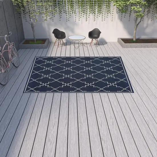 9' X 13' Navy Geometric Stain Resistant Indoor Outdoor Area Rug Photo 2