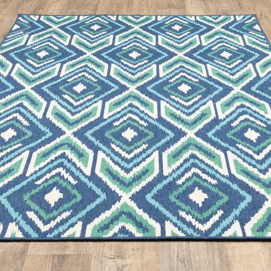 6' X 9' Navy Geometric Stain Resistant Indoor Outdoor Area Rug Photo 9