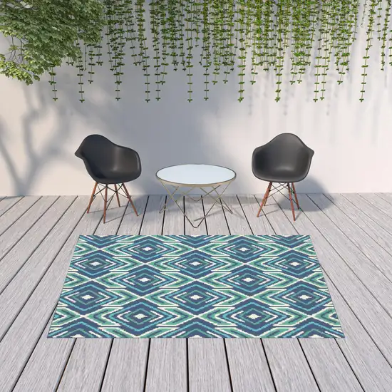 6' X 9' Navy Geometric Stain Resistant Indoor Outdoor Area Rug Photo 2