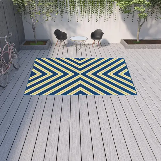 9' X 13' Navy Geometric Stain Resistant Indoor Outdoor Area Rug Photo 2