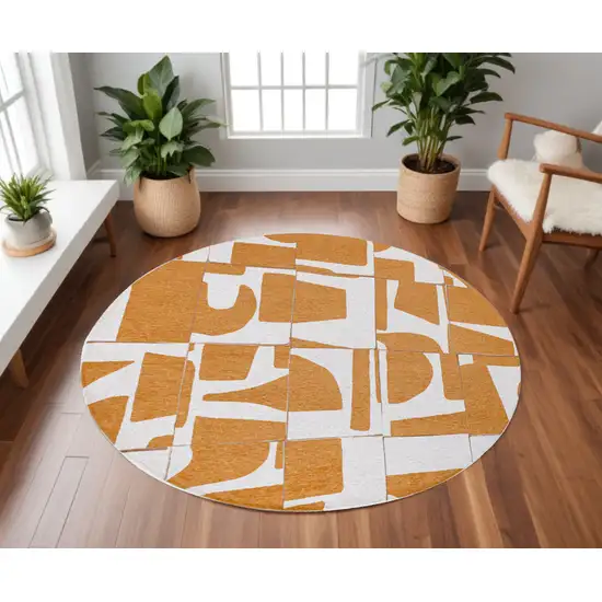 8' Yellow and White Round Geometric Non Skid Area Rug Photo 1