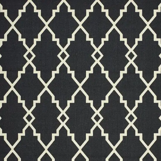 5'x8' Black and Ivory Trellis Indoor Outdoor Area Rug Photo 11