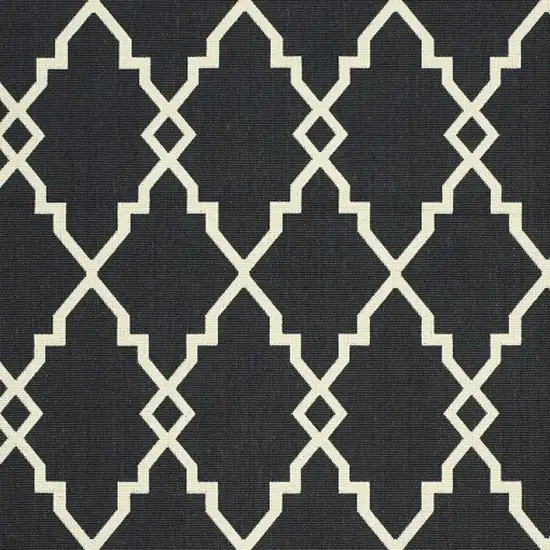 9'x13' Black and Ivory Trellis Indoor Outdoor Area Rug Photo 10