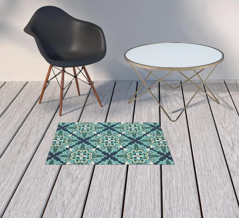 2'x3' Blue and Green Floral Indoor Outdoor Scatter Rug Photo 4