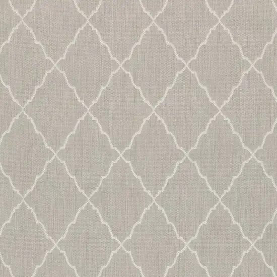 3'x5' Gray and Ivory Trellis Indoor Outdoor Area Rug Photo 9