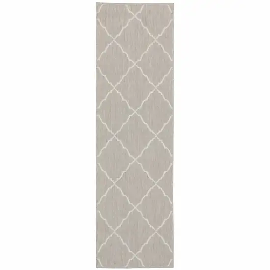 2'x7' Gray and Ivory Trellis Indoor Outdoor Runner Rug Photo 1