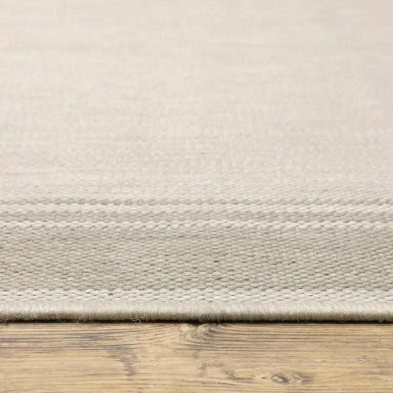2'x7' Ivory and Gray Bordered Indoor Outdoor Runner Rug Photo 4