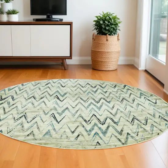 8' Ivory Round Chevron Area Rug Photo 1