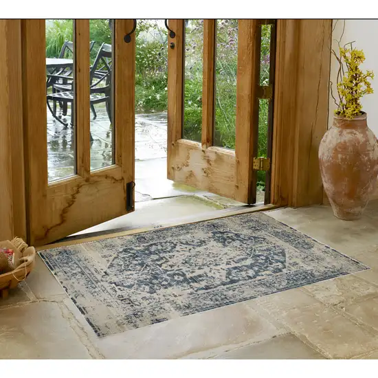 Ivory Oriental Area Rug Photo 1