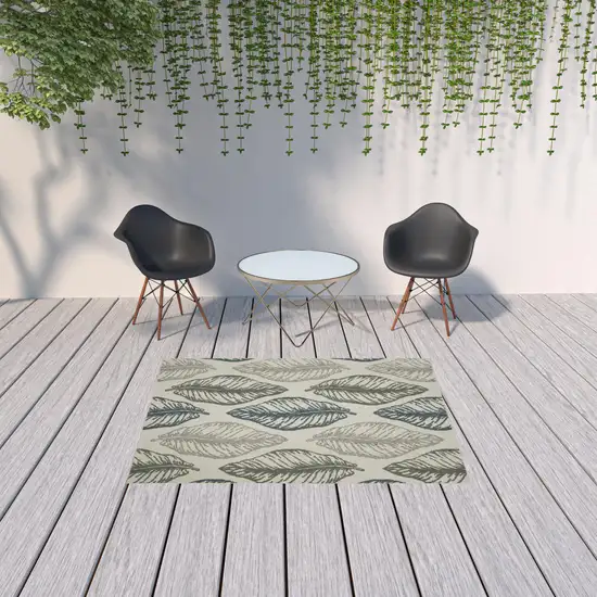 Beige Floral Stain Resistant Indoor Outdoor Area Rug Photo 2