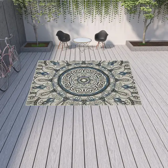 Beige Geometric Stain Resistant Indoor Outdoor Area Rug Photo 2