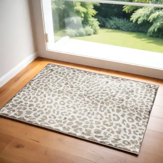 Beige and Cream Leopard Print Shag Handmade Non Skid Area Rug Photo 1