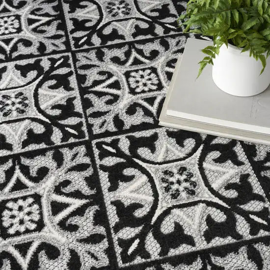 Black and White Geometric Non Skid Indoor Outdoor Area Rug Photo 7