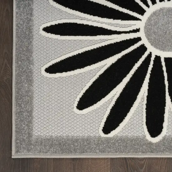 Black And White Floral Stain Resistant Non Skid Area Rug Photo 6