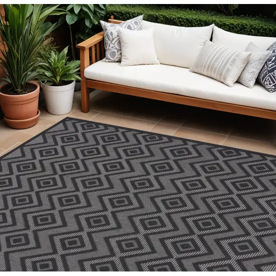 Black Geometric Flatweave Area Rug Photo 1