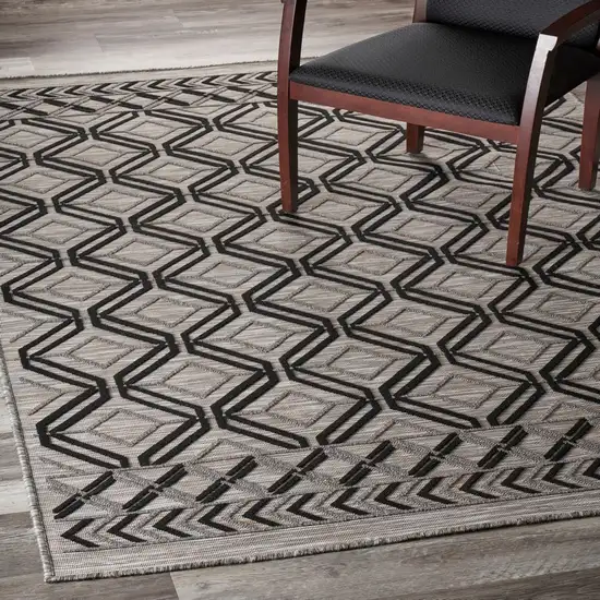 Black Geometric Indoor Outdoor Area Rug Photo 8