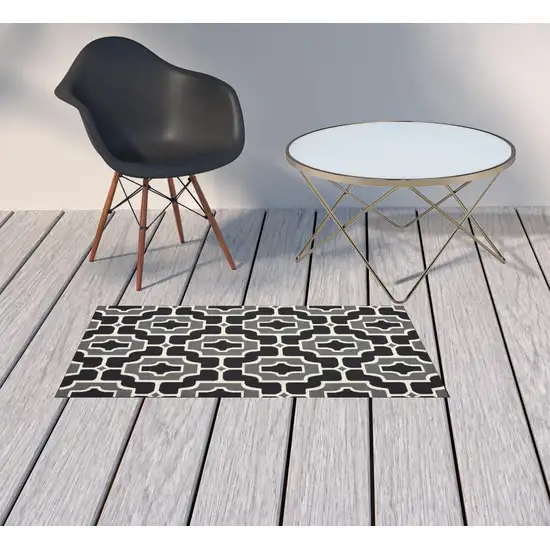 Black Geometric Stain Resistant Indoor Outdoor Area Rug Photo 2