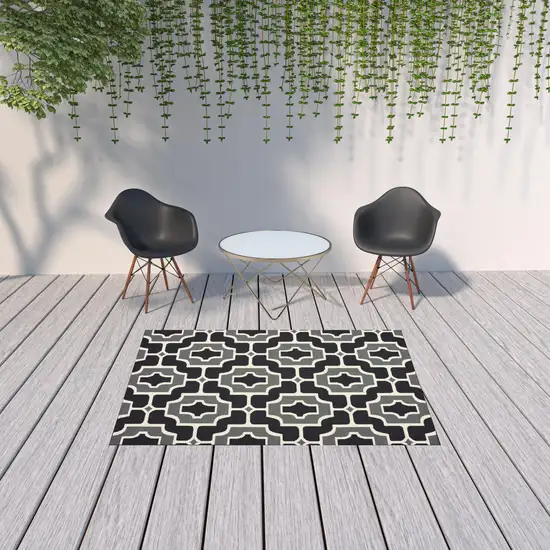 Black Geometric Stain Resistant Indoor Outdoor Area Rug Photo 2