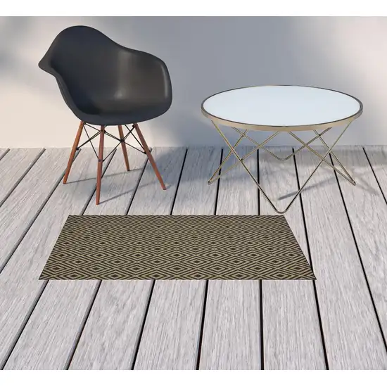 Black Geometric Stain Resistant Indoor Outdoor Area Rug Photo 2