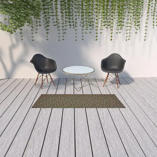 Black Geometric Stain Resistant Indoor Outdoor Area Rug Photo 2