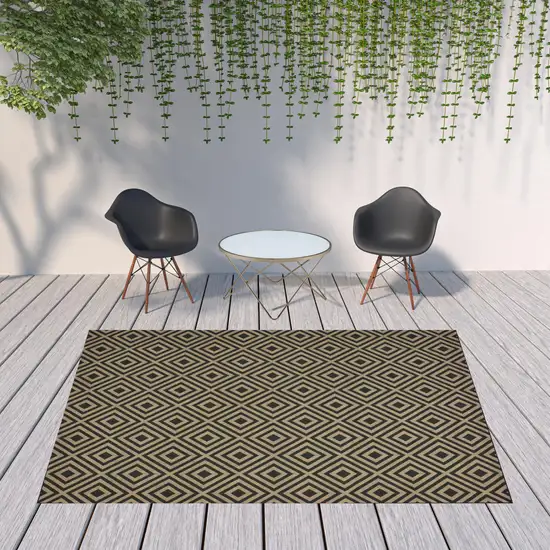 Black Geometric Stain Resistant Indoor Outdoor Area Rug Photo 2