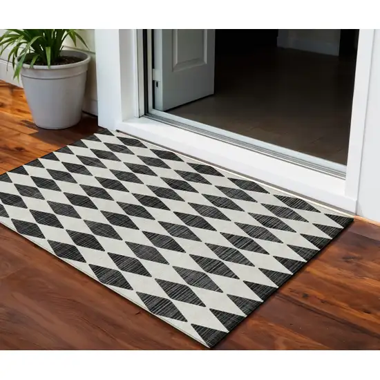 Black Geometric Washable Non Skid Indoor Outdoor Area Rug Photo 1