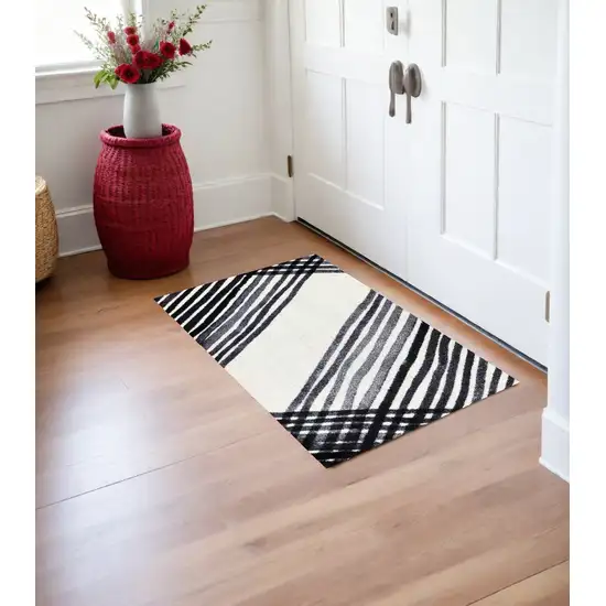 Black and Gray Abstract Arrow Washable Floor Mat Photo 1