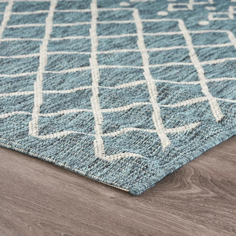 Blue Array Indoor Outdoor Area Rug Photo 5