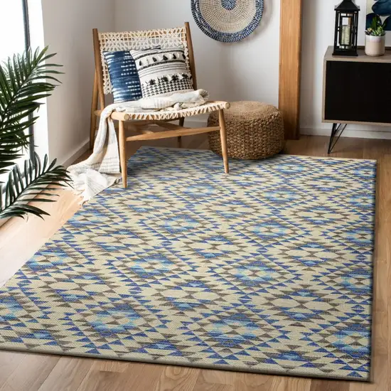 Blue Decorative Lattice Area Rug Photo 7