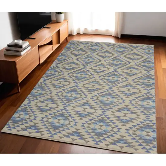 Blue Decorative Lattice Area Rug Photo 2