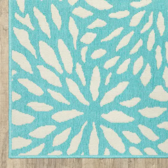 Blue Floral Stain Resistant Indoor Outdoor Area Rug Photo 4